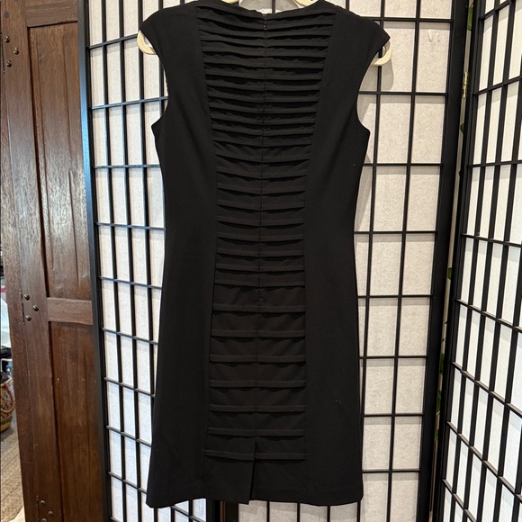 Calvin Klein Elegant Black Sleeveless Dress - Picture 4 of 4